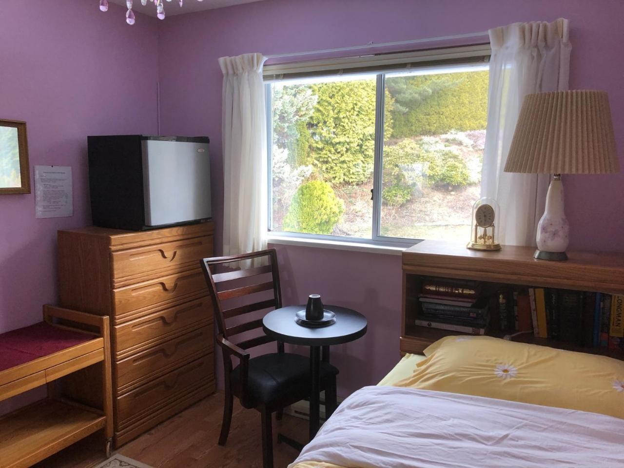 Honeysuckle House Hotell Coquitlam Eksteriør bilde